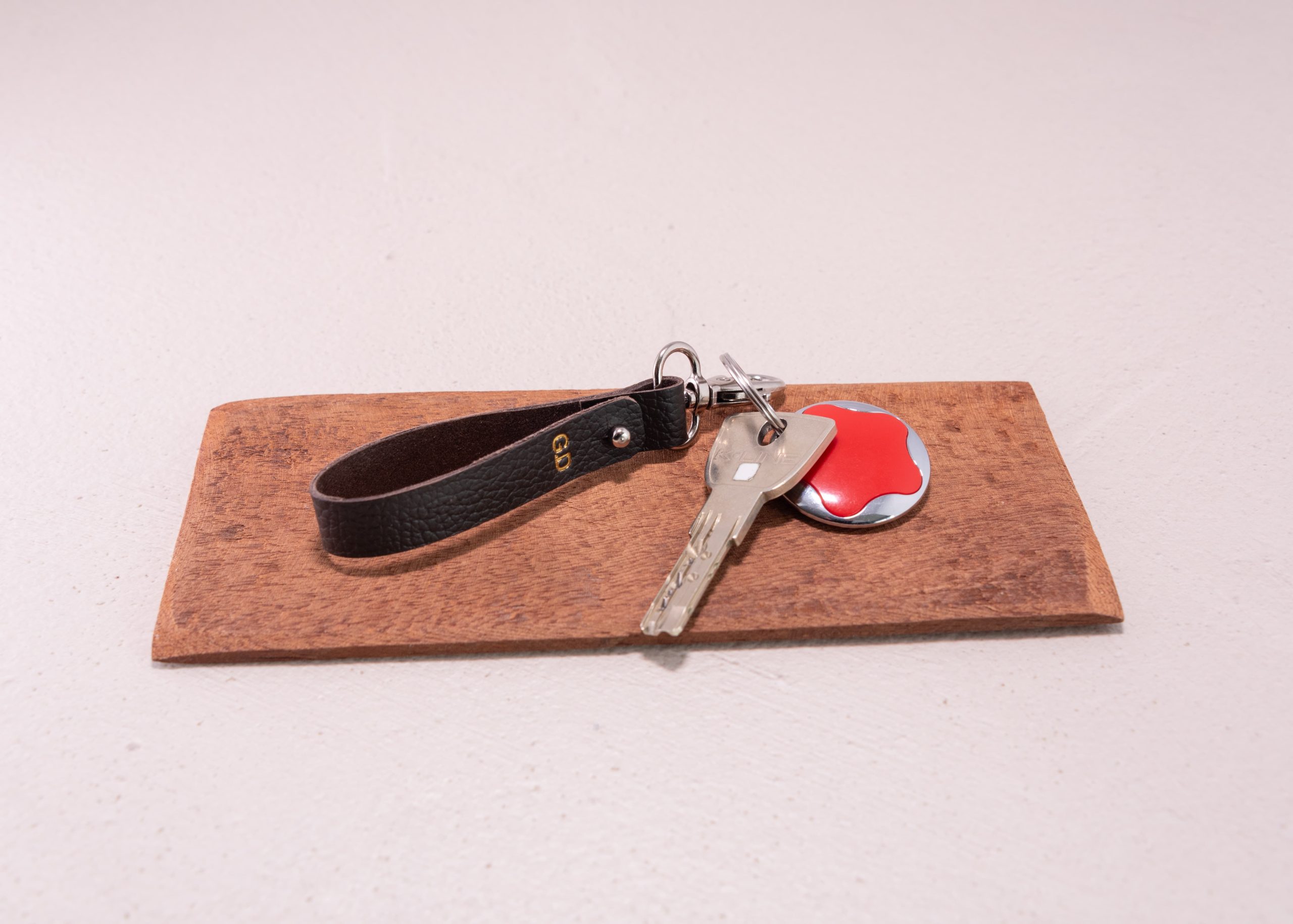 Porte clés kit DIY en cuir personnalisable fait main artisanal Typ'All Création Nantes